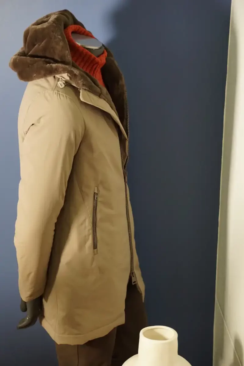 parka Herno beige et pull Gran Sasso brique 3